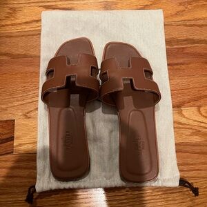 Authentic preloved Hermes Oran sandals size 37. Only comes with dust bag